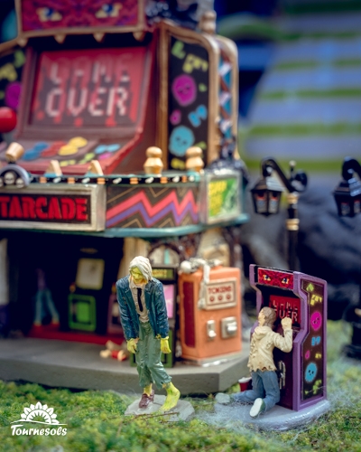 Quand les monstres et zombies s'essaient aux jeux d'arcades avec Lemax